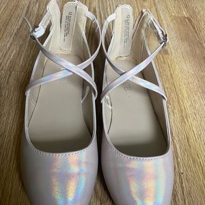 Strappy flats kids size 12 with iridescent material